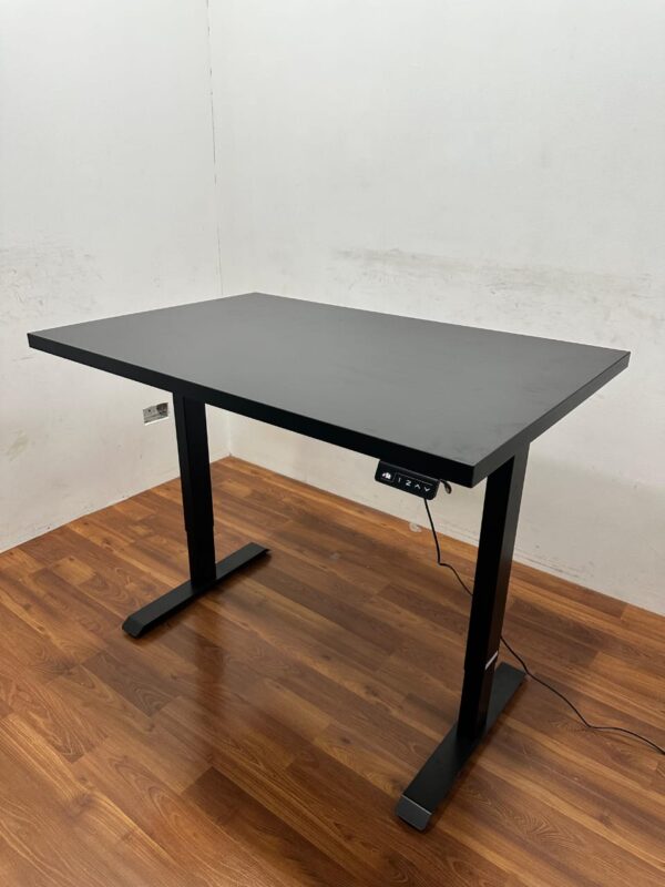 Completed office furniture project by Desk Craft in the UAE - project photo 10